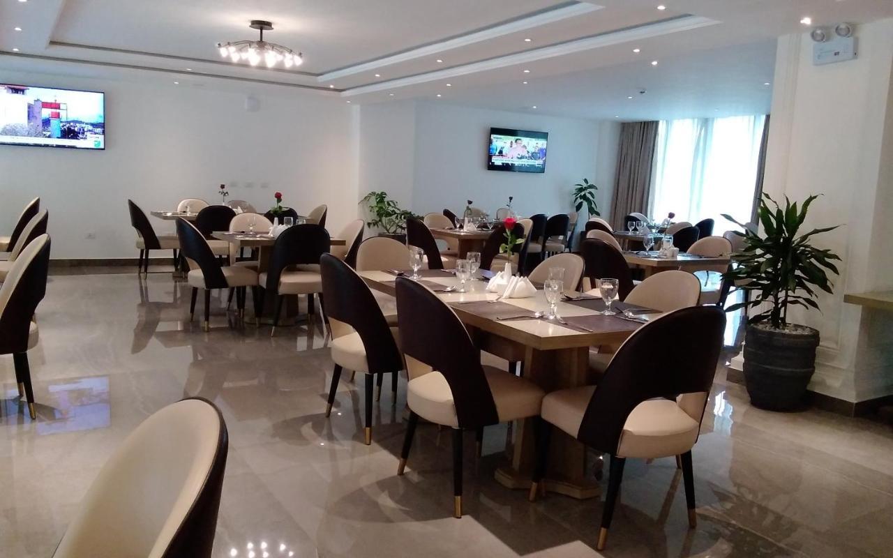 Check Inn Hotel Αντίς Αμπέμπα Εξωτερικό φωτογραφία