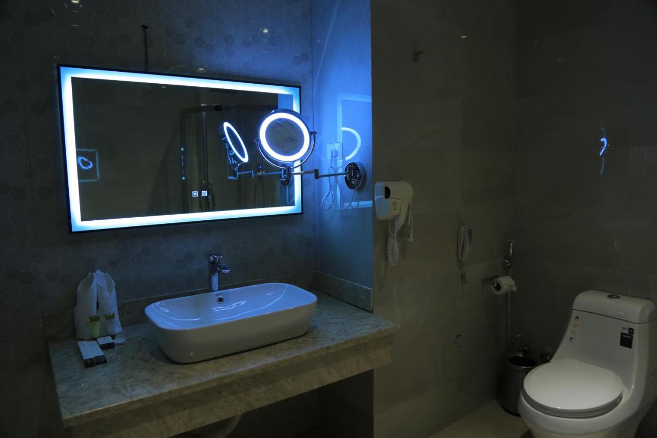Check Inn Hotel Αντίς Αμπέμπα Εξωτερικό φωτογραφία