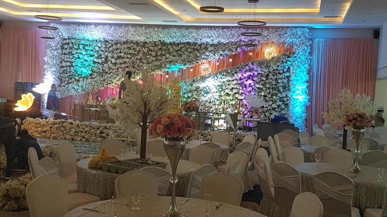 Check Inn Hotel Αντίς Αμπέμπα Εξωτερικό φωτογραφία