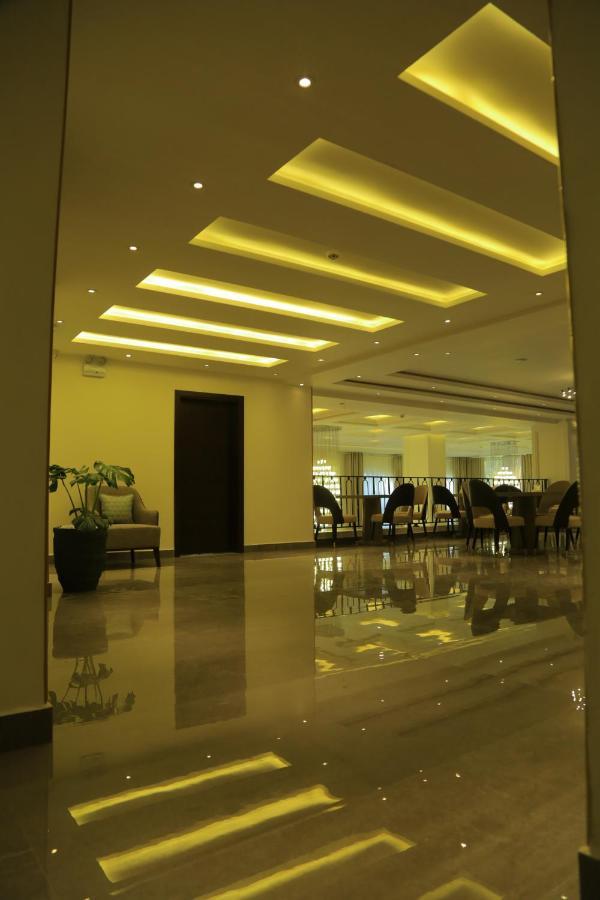 Check Inn Hotel Αντίς Αμπέμπα Εξωτερικό φωτογραφία